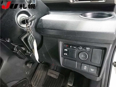 HONDA FREED SPIKE