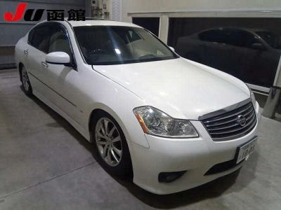 NISSAN FUGA