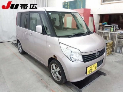 NISSAN ROOX