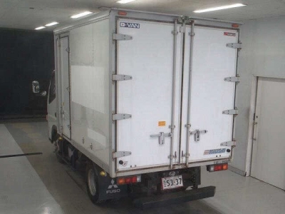 MITSUBISHI CANTER