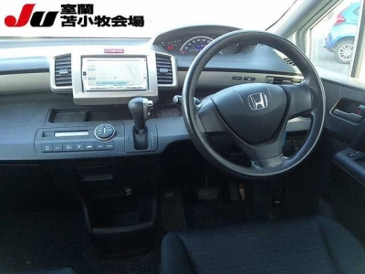 HONDA FREED SPIKE