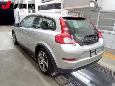 VOLVO C30