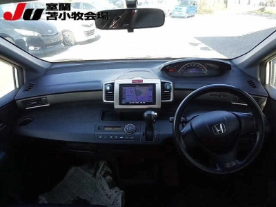 HONDA FREED SPIKE