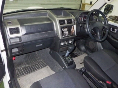 MITSUBISHI PAJERO MINI