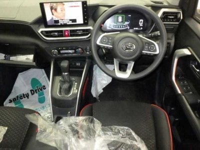 DAIHATSU ROCKY