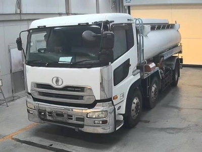 NISSAN UD