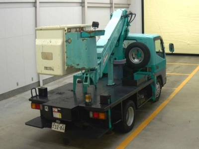 MITSUBISHI CANTER