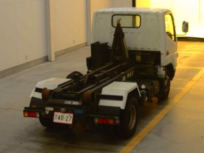 MITSUBISHI CANTER
