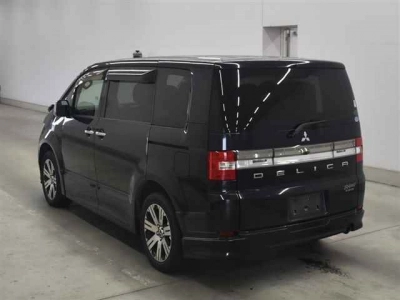 MITSUBISHI DELICA D:5