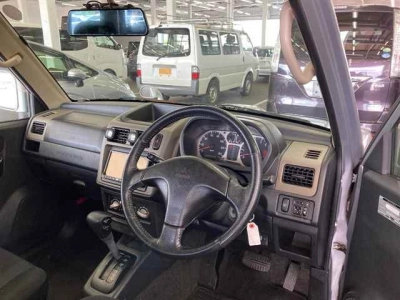 MITSUBISHI PAJERO MINI