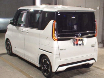 NISSAN ROOX