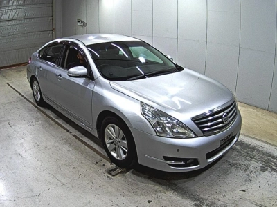 NISSAN TEANA