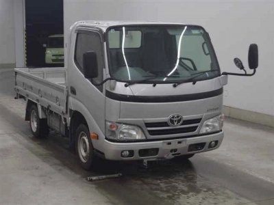 TOYOTA DYNA