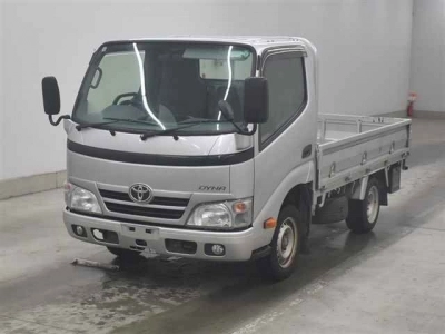 TOYOTA DYNA