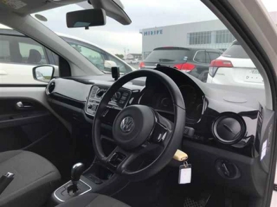 VOLKSWAGEN UP!