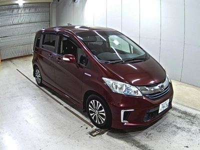 HONDA FREED HYBRID