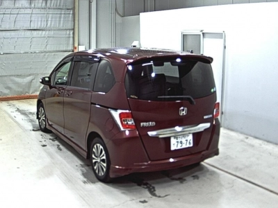 HONDA FREED HYBRID