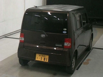 DAIHATSU MOVE CONTE