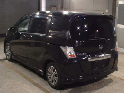 HONDA FREED SPIKE