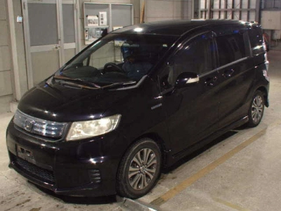 HONDA FREED SPIKE