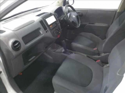 NISSAN AD VAN