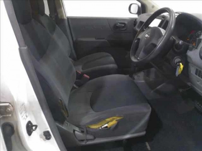 NISSAN AD VAN