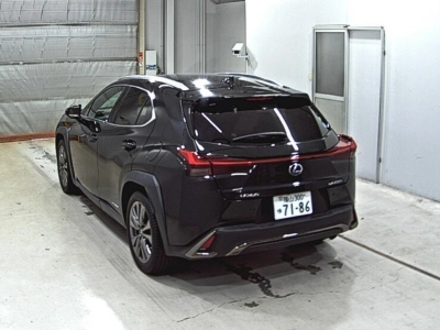 LEXUS UX