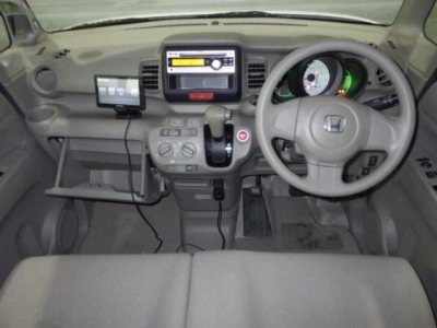 HONDA N BOX +