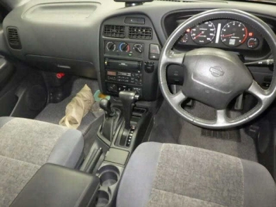 NISSAN TERRANO