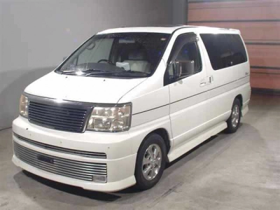 NISSAN ELGRAND