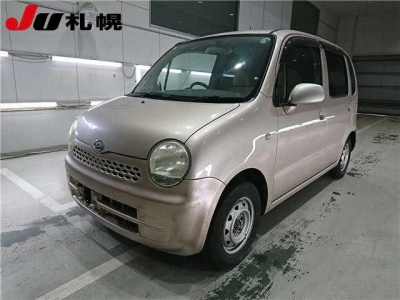 DAIHATSU MOVE LATTE