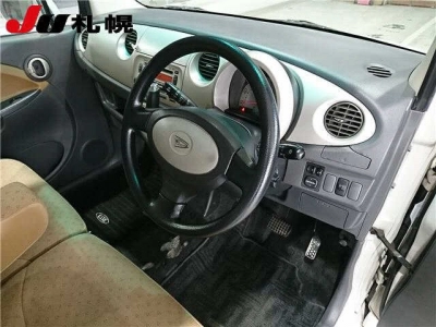 DAIHATSU MOVE LATTE
