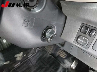 DAIHATSU MOVE LATTE