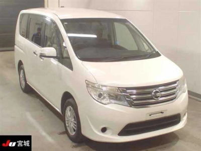 NISSAN SERENA