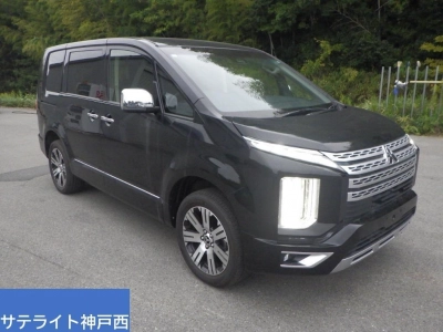 MITSUBISHI DELICA D:5