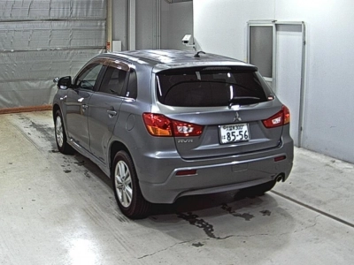 MITSUBISHI RVR