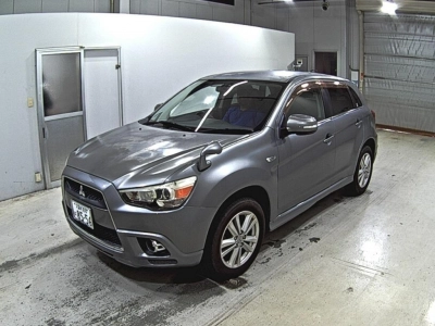 MITSUBISHI RVR