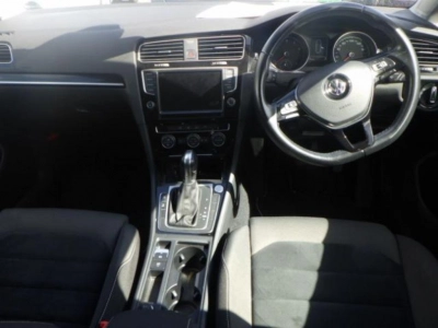 VOLKSWAGEN GOLF VARIANT