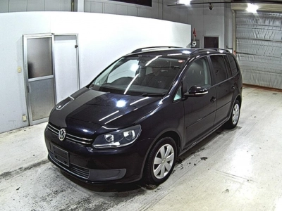 VOLKSWAGEN GOLF TOURAN