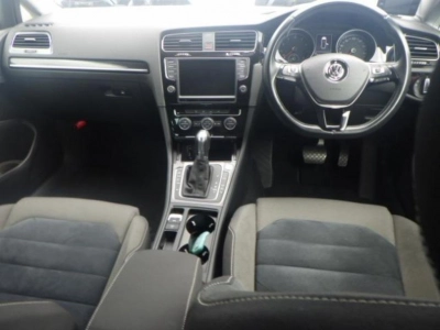 VOLKSWAGEN GOLF VARIANT