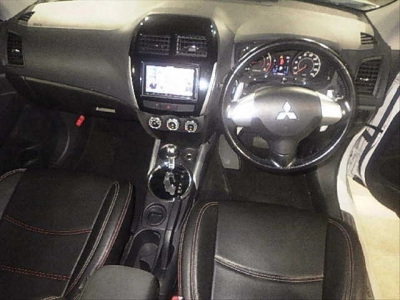 MITSUBISHI RVR