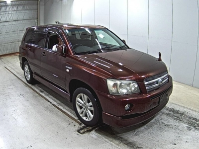 TOYOTA KLUGER HYBRID