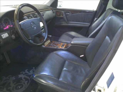 MERCEDES BENZ E CLASS