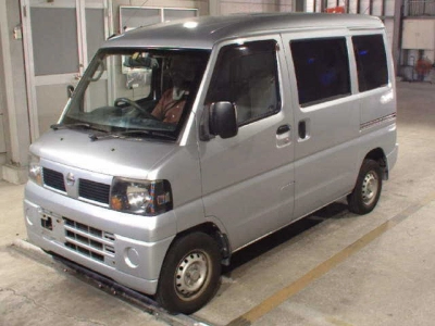 NISSAN NV100 CLIPPER
