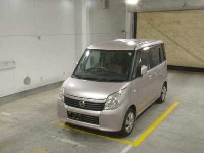 NISSAN ROOX