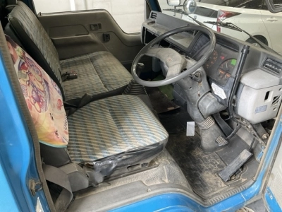 MITSUBISHI CANTER