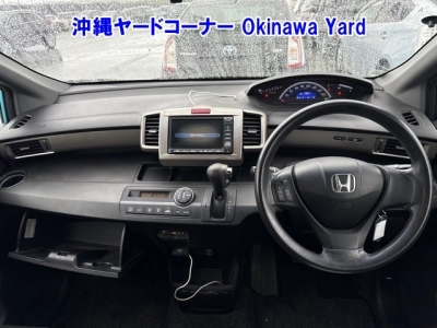 HONDA FREED SPIKE