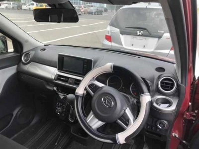 DAIHATSU CAST