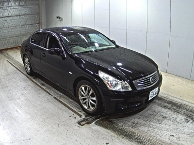 NISSAN SKYLINE