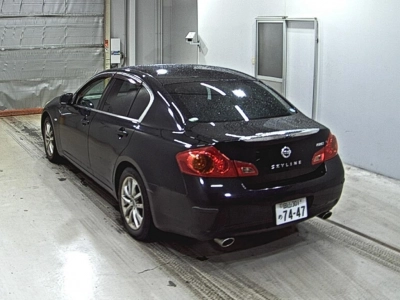 NISSAN SKYLINE